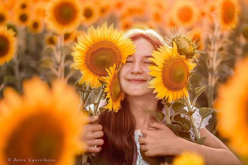 фотограф Лисичанск, детский фотограф, семейный фотограф, фотограф северодонецк, детский портрет, фотосессия на природе, подсолнухи, портрет, улыбка, Счастье фото превью