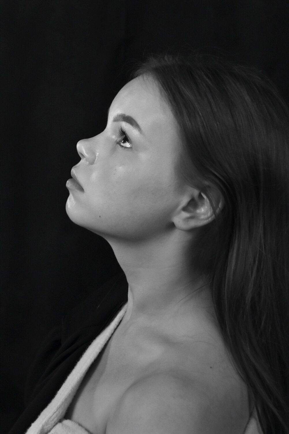 девушка, портрет, глаза, взгляд, волосы, чб, апатиты, Николай Смоляк