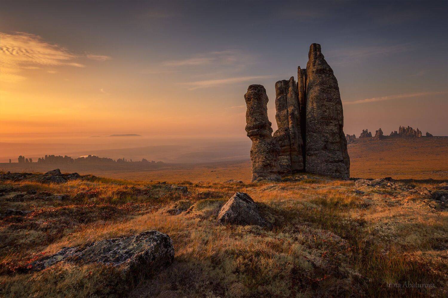 Улахан-Сис, Индигирка, Якутия, останцы, каменные изваяния, рассвет, Ирина Абатурова