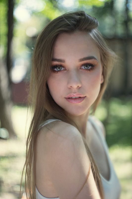 Карина фото превью