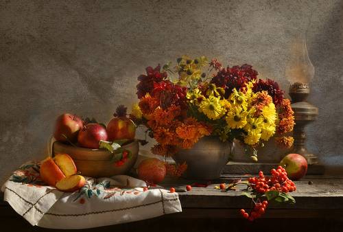 ...улетает лето с лепестками...