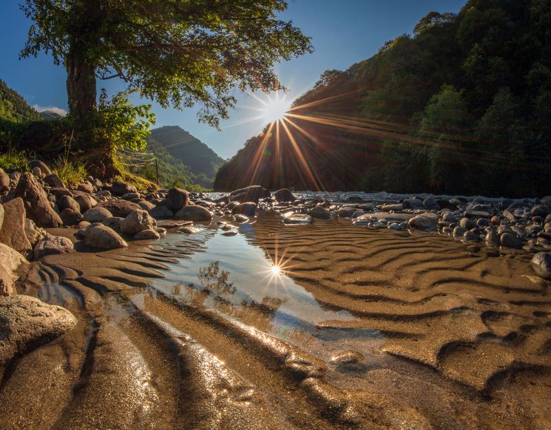 архыз, пейзаж, река, горы На берегу фото превью
