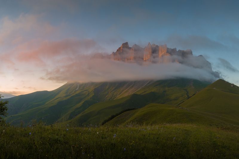 кабардино-балкария, верхняя балкария, метеген, мехтыген, перевал, курноят, скалистый хребет Бастион фото превью