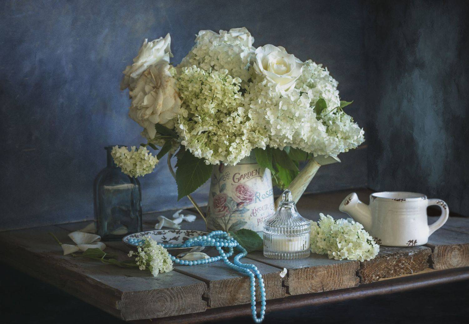 натюрморт, букет цветов, гортензия, розы, белые, Лионелла Зимина