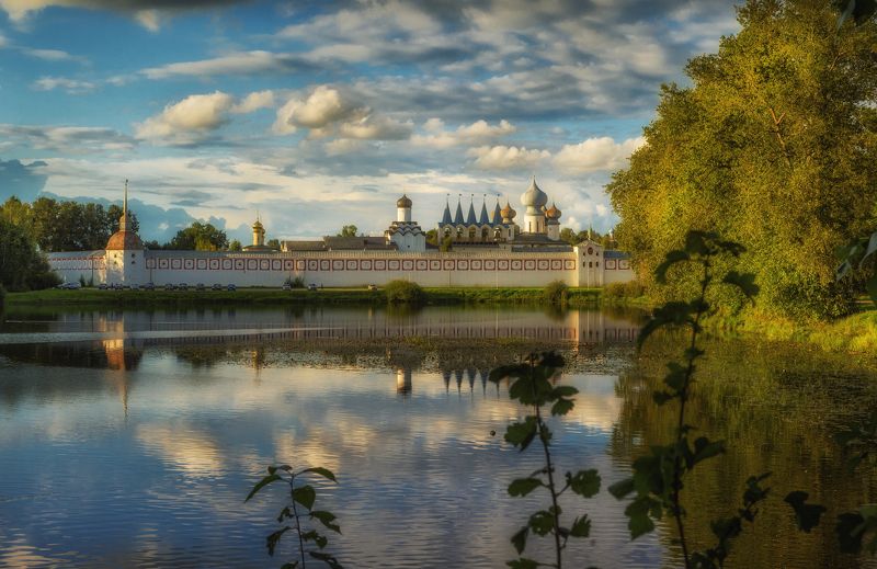 Тихвинский Богородичный Успенский мужской монастырь фото превью