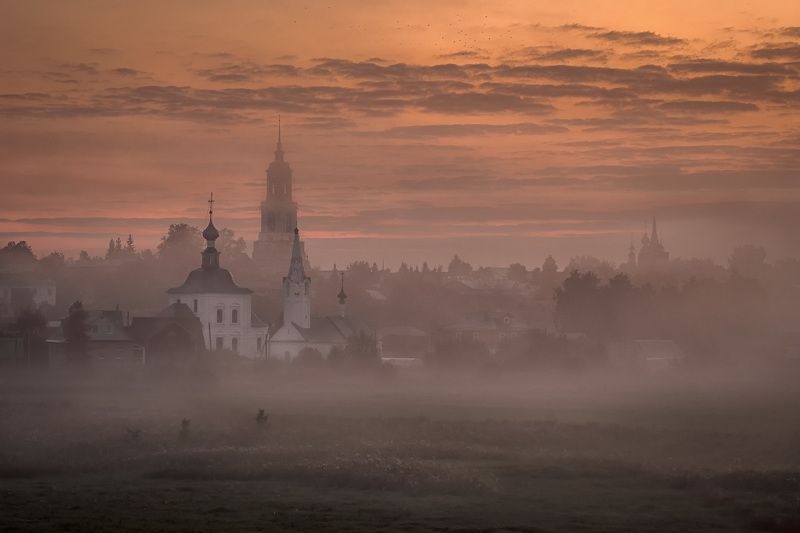 Купола в тумане фото превью