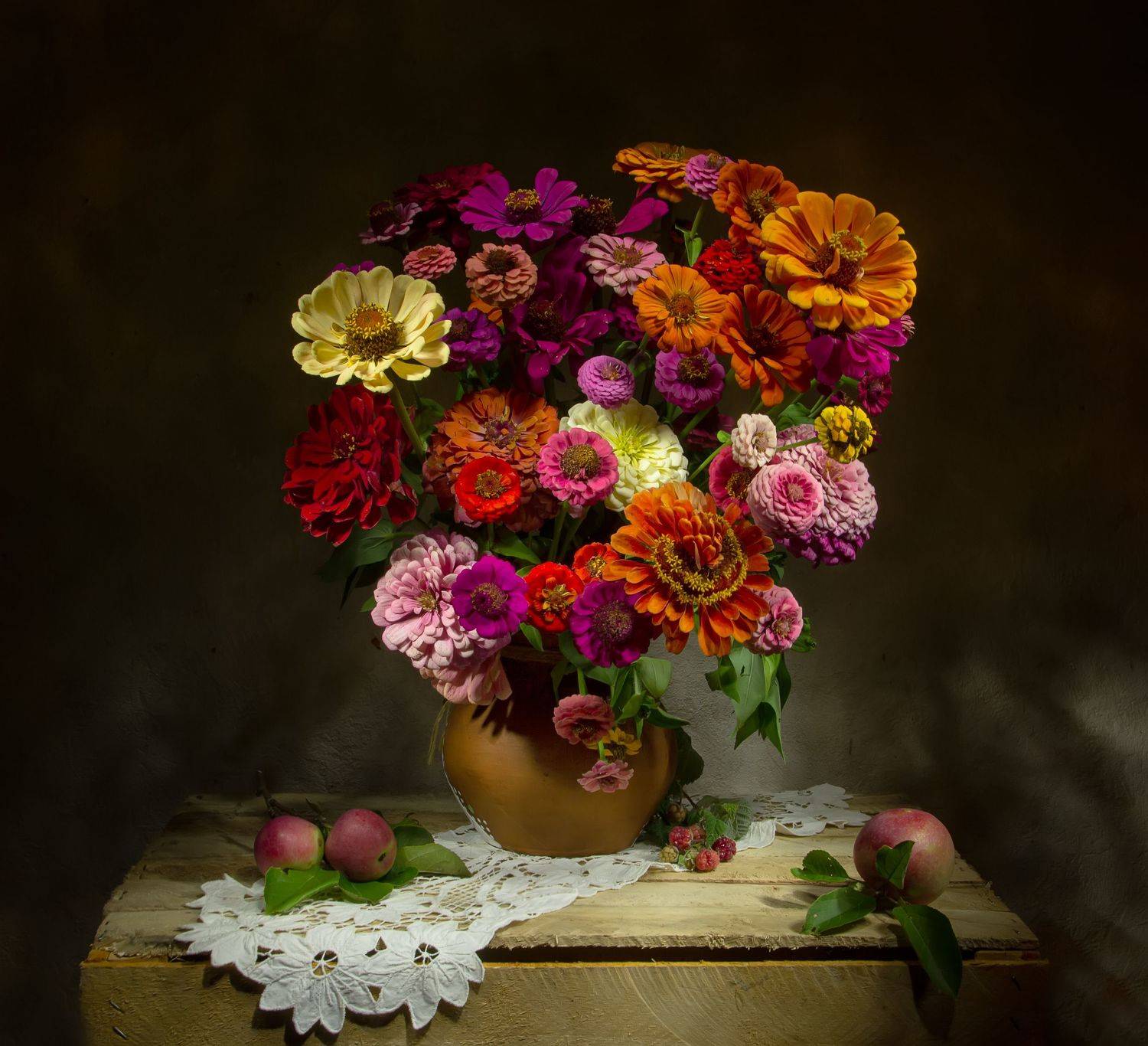 натюрморт, цинии, яблоки, Татьяна Феденкова