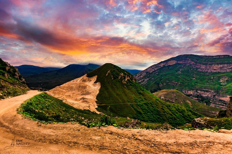 Дорога в горы фото превью