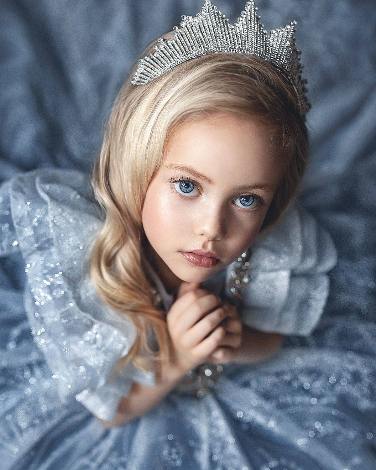 , Елена Михайлова