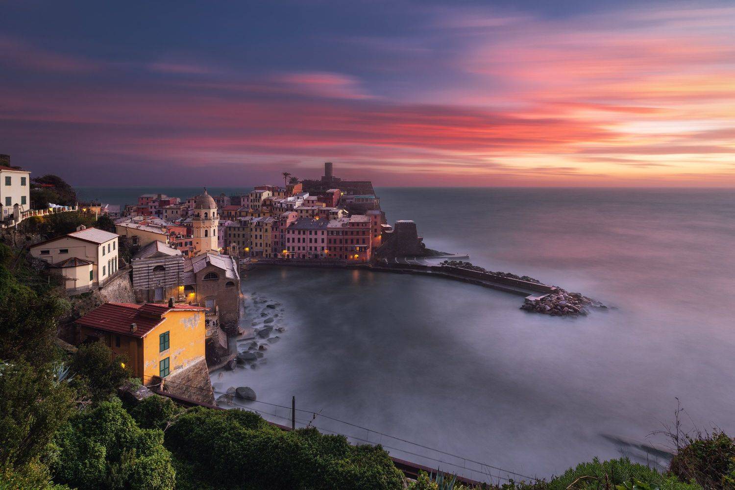 italy, liguria, cinque terre, vernazza, la spezia, mediterranean, unesco, village, town, long exposure, sunset, sea, sun, sky, cloud, light, panorama, coast, landscape, amazing, scenic, travel, destination, color, Giovanni Laudicina