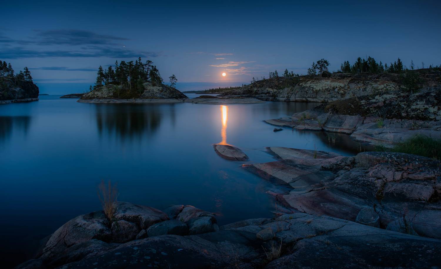 ночь, карелия, ладога, озеро, луна, шхеры, скалы, Ekaterina Khlebnikova