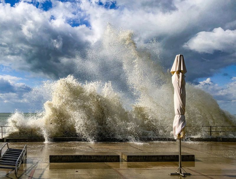Разбушевалось Чёрное море... Сочи сегодня. фото превью