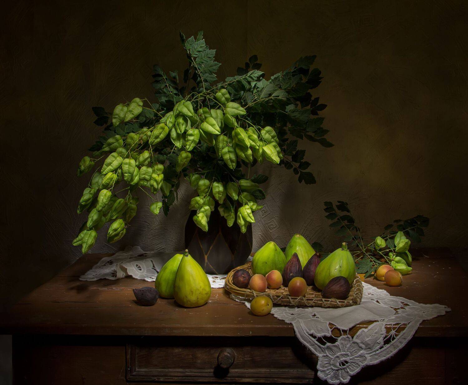 натюрморт, инжир, кёльрейтерия метельчатая, Татьяна Феденкова