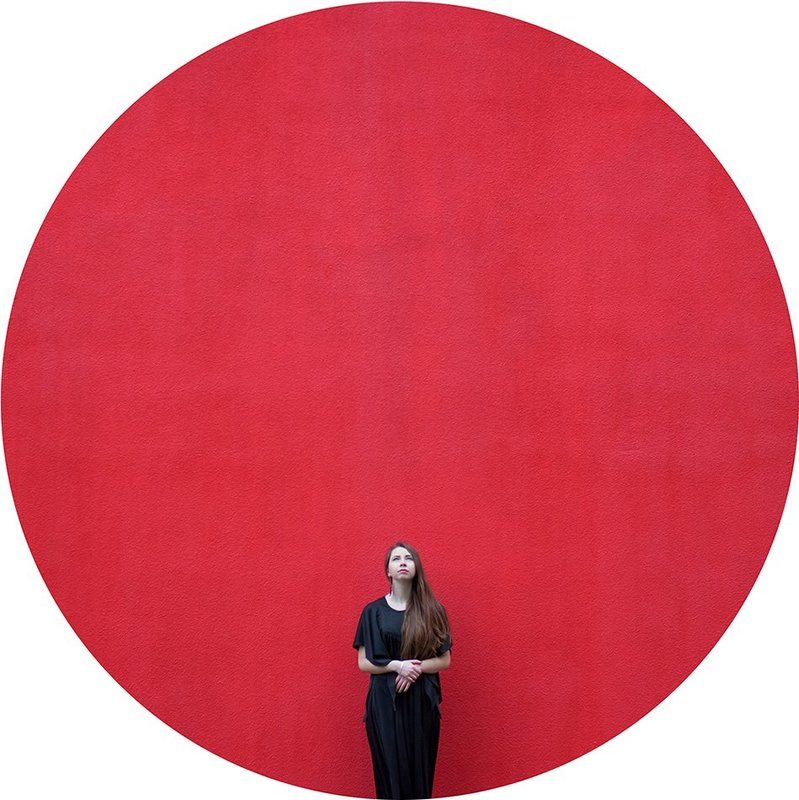 червоне та чорне фото превью