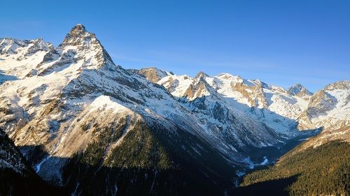 Алибек уходит в тень