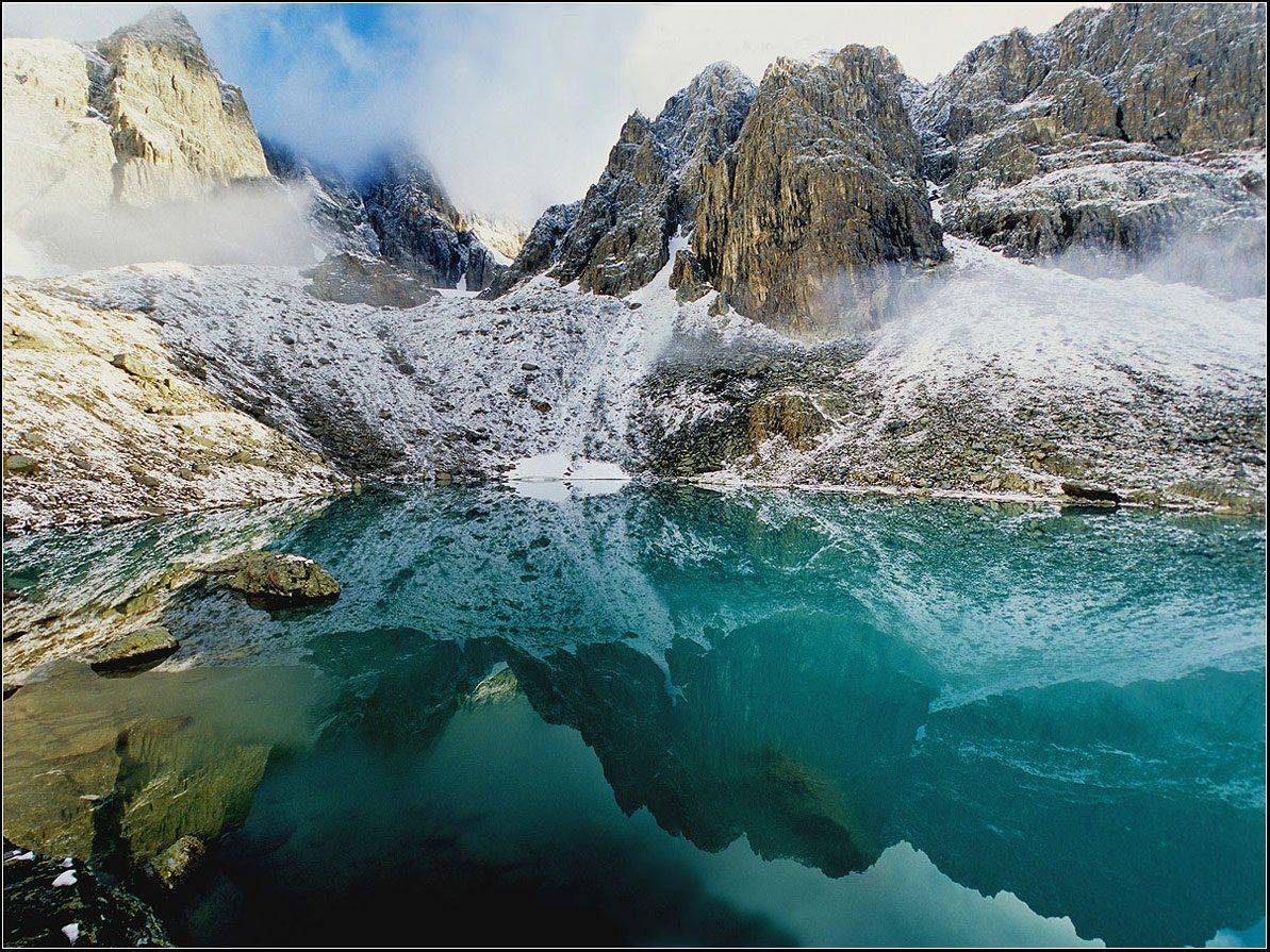 алтай, с.ч.хр..верховья р.камрю, отражение, туман, скан с плёнки. панорама, АНАТОЛИЙ ДОВЫДЕНКО