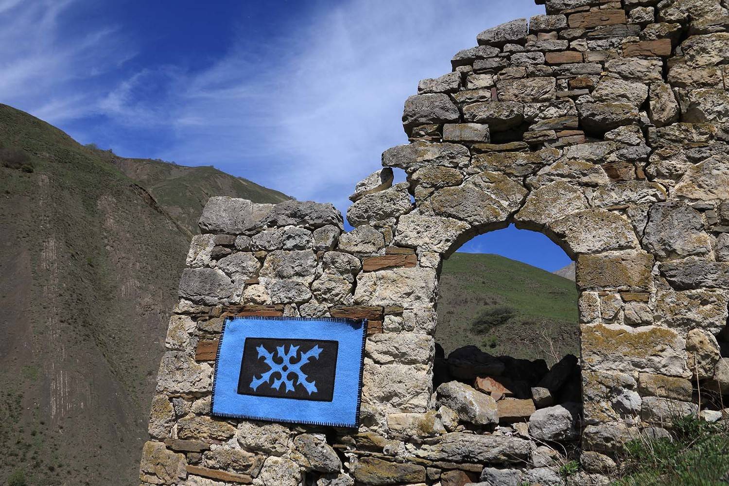 Ингушетия, Кавказ, национальный орнамент, ковер, истинг, крепость, Борис Резванцев