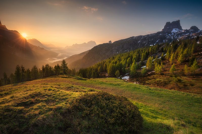 THE FIRST TOUCH OF THE SUN фото превью