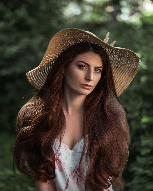 женский портрет Marina фото превью