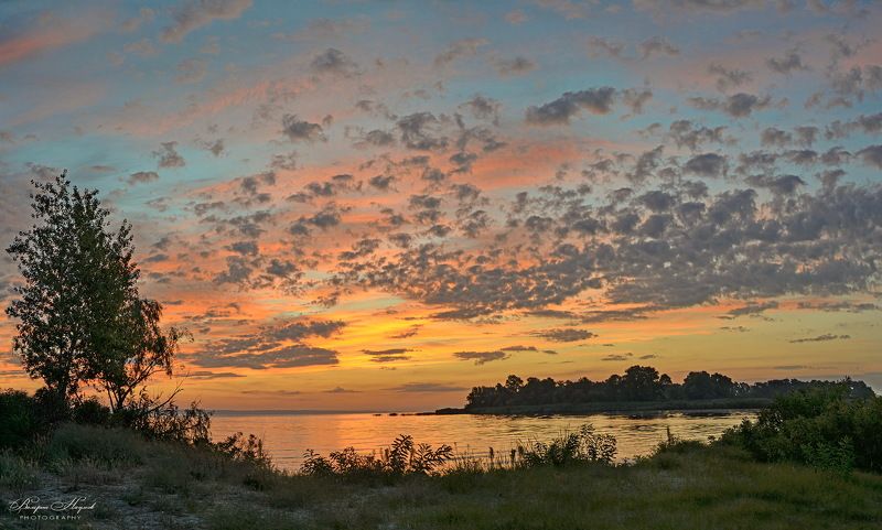 утро, рассвет, восход, небо, облака, река Утро сентября фото превью