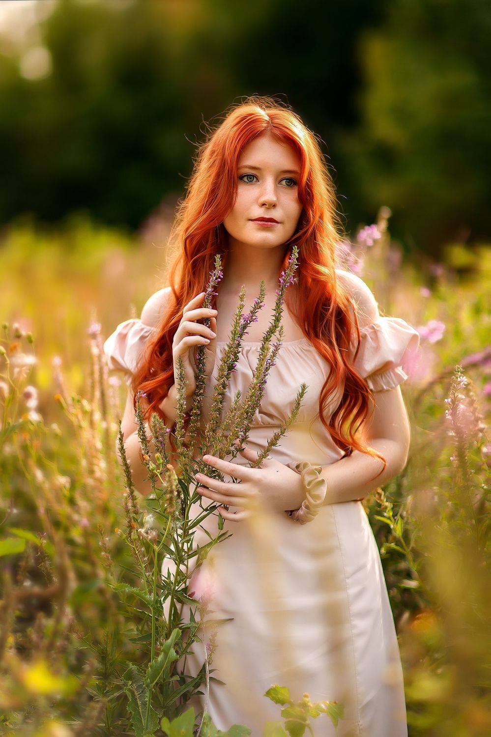 рыжая девушка, Марина Фрейман