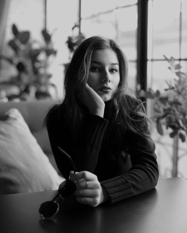 портрет, девушка, чб  *** фото превью