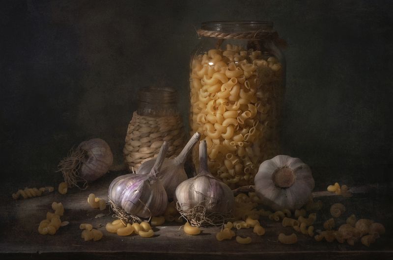 Макароны с чесноком фото превью