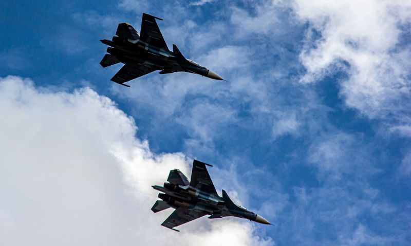 самолет, облака, истребитель, СУ, МИГ, скорость, истребители, вооружение, россия, ВВС, самолеты, гром скорость фото превью