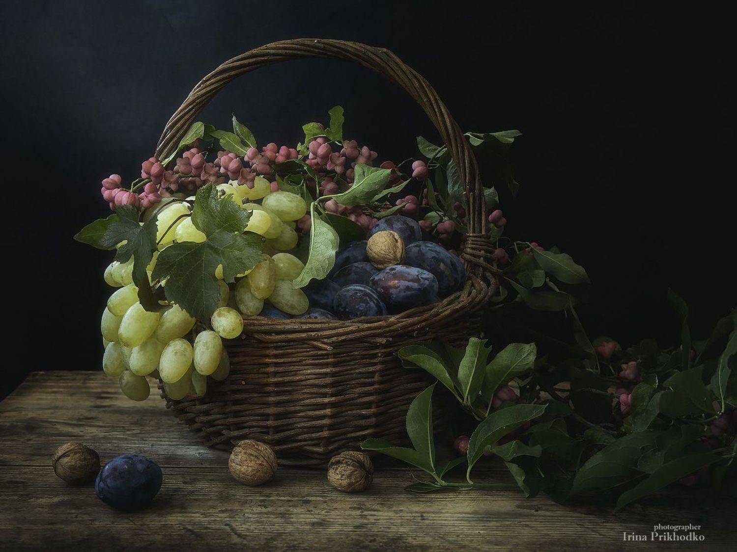 натюрморт, фрукты, осень,  бересклет, винтажный, Ирина Приходько