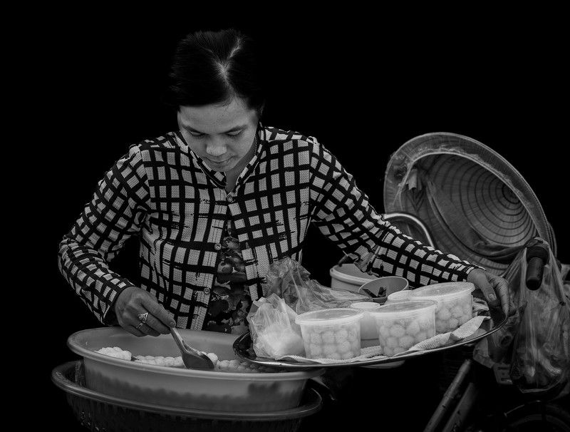 Selling rice and wine фото превью