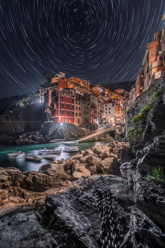 italy, liguria, cinque terre, riomaggiore, la spezia, mediterranean, unesco, village, town, long exposure, sea, sky, light, panorama, coast, landscape, amazing, scenic, travel, destination, star trail, stars, night, nighscape, Stars Vortex фото превью
