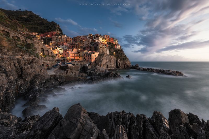 italy, liguria, cinque terre, manarola, la spezia, mediterranean, unesco, village, town, long exposure, sunset, sea, sun, sky, cloud, light, panorama, coast, landscape, amazing, scenic, travel, destination, rock First Light on Manarola фото превью