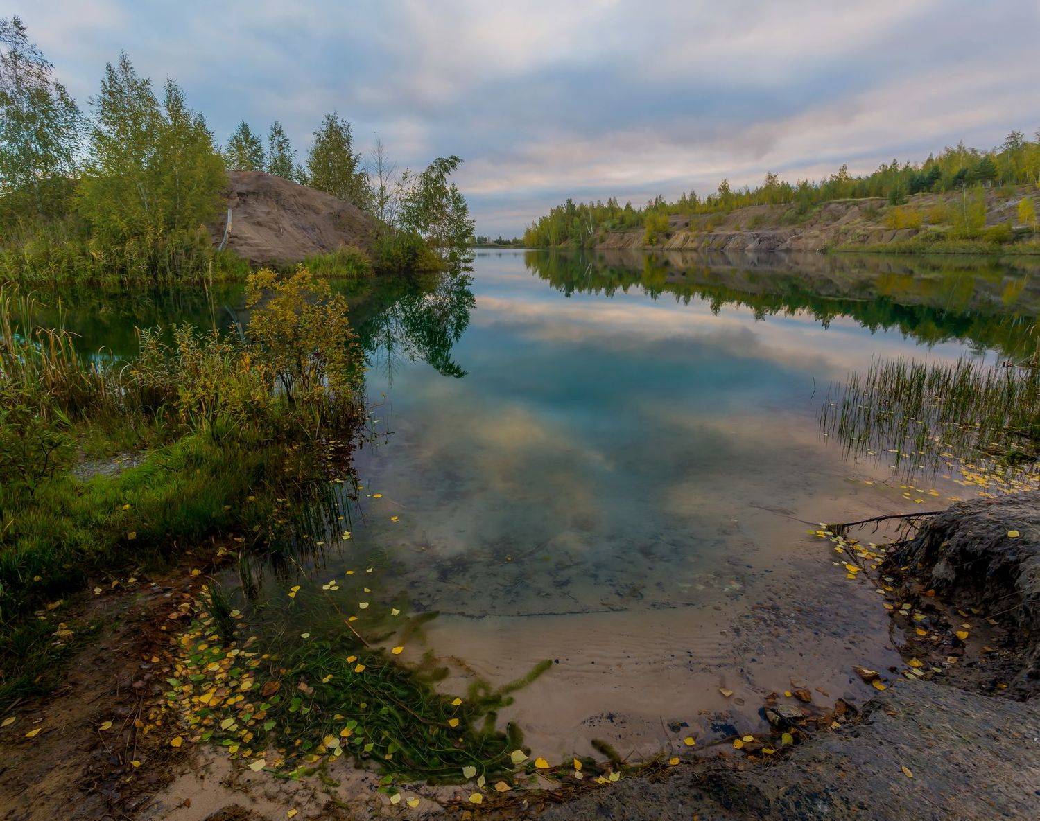 Озеро, остров, осень, природа, пасмурно, утро, Юрий Морозов
