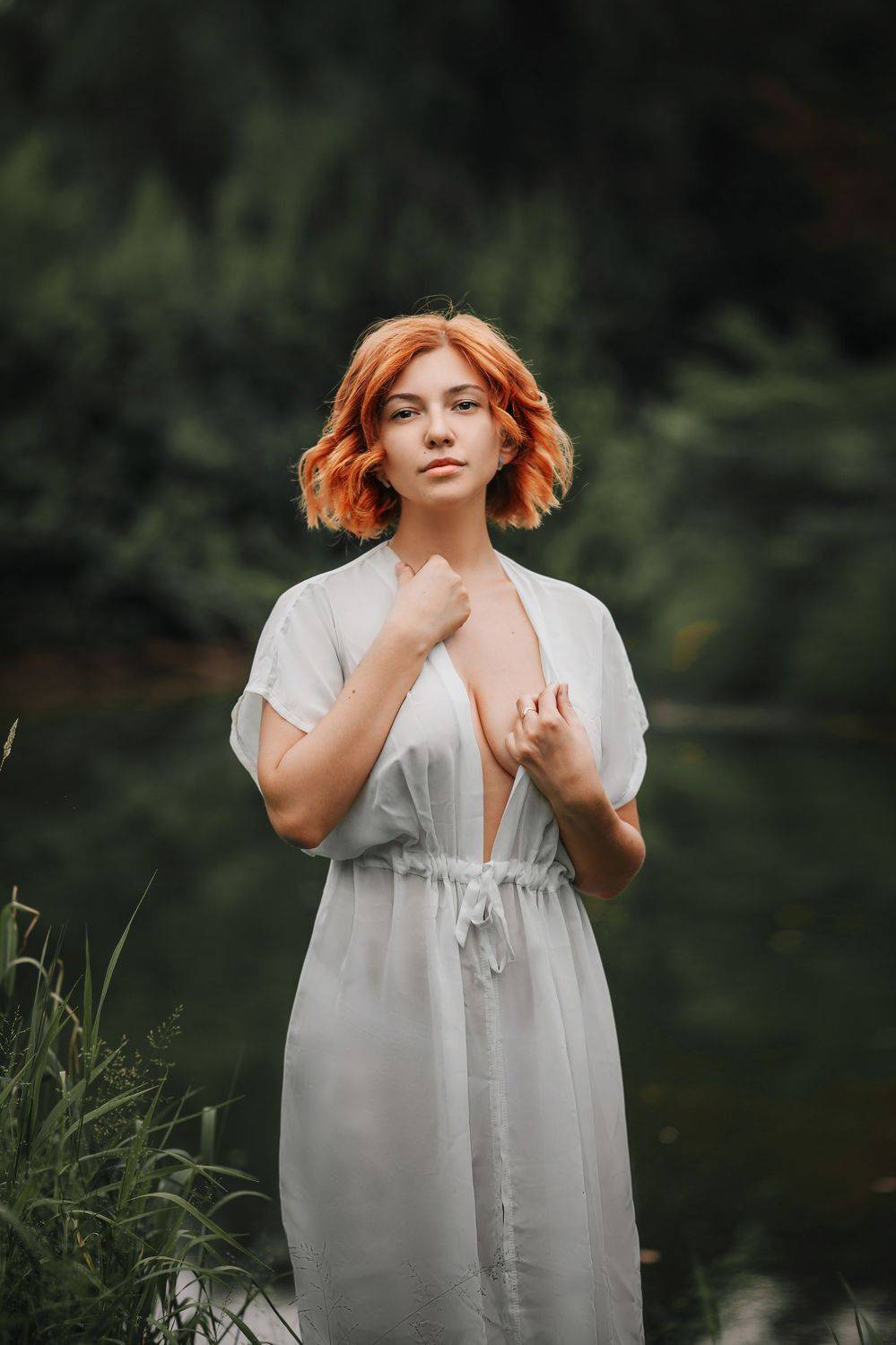 девушка, комната, черный, белый,  печаль ,красота ,грудь, красный,, Денис Лыткин