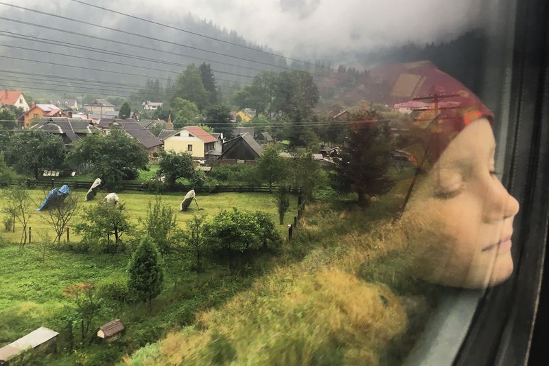 портрет, поезд, отражение, природа, Карпаты, жанр, ребенок * * * фото превью