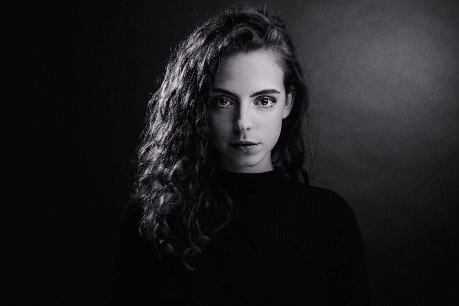 beauty, female, woman, eyes, black, white, studio, portrait, canon, godox, hair, nose, lips, Rene Kuipers