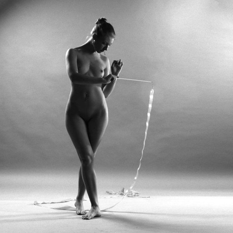 ню В ожидании первого такта фото превью