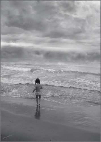 Девочка и море