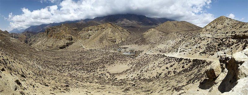 непал, мустанг, путешествия, панорама маленькое селение вгорах Мустанга, Сайнгочи фото превью