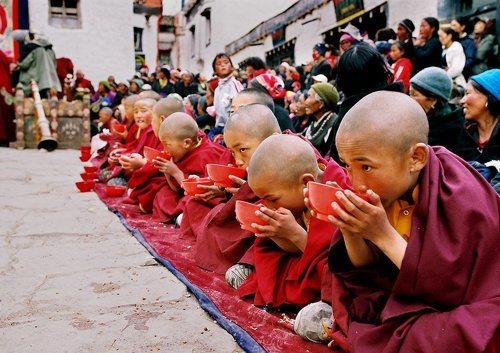 Служба-службой а обед по расписанию..