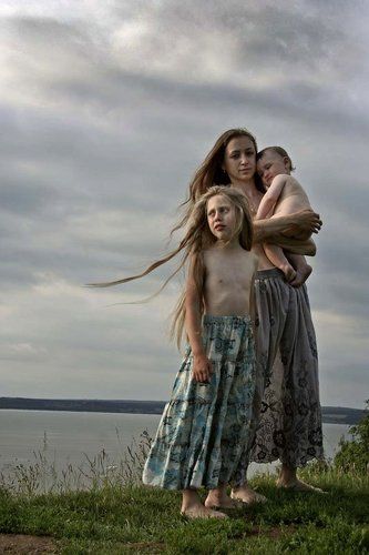 Mother ( СПЕЦИАЛЬНЫЙ  ПРИЗ  НА  69  МЕЖДУНАРОДНОМ  ФОТОСАЛОНЕ  В  ЯПОНИИ,  АСАХИ  СИМБУН  )