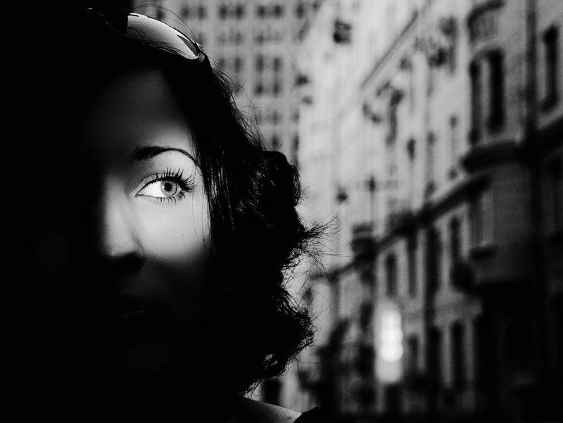 in.the.shadow фото превью