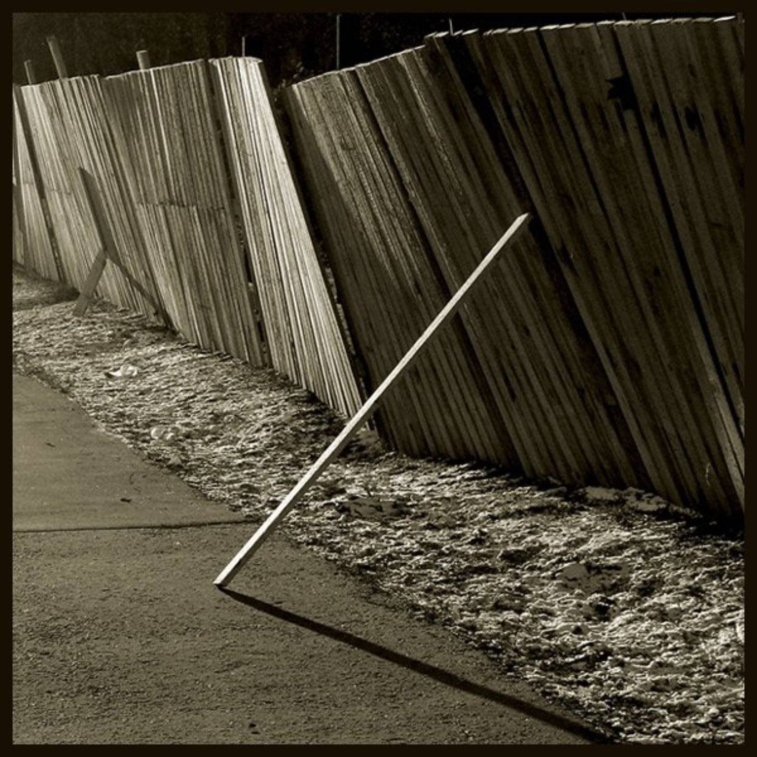 2005, город, доски, забор, москва, ограждение, ремонт, цифра, чб, todublin