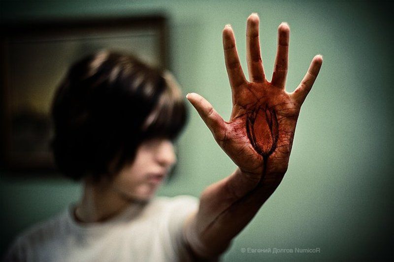 рука, девушка, картина, ураски, цветок, рисунок obscure flower фото превью