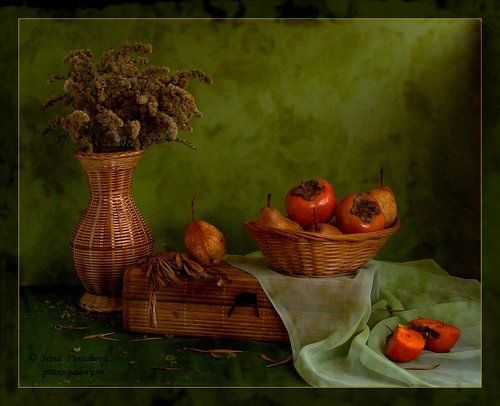 С грушами и хурмой.