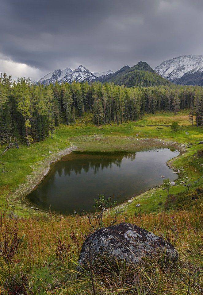 горный алтай, горы, озеро, осень, пейзаж, природа, путешествия, туризм, алтай, озеро, небо, мультинские озера, катунский хребет, Альберт Беляев