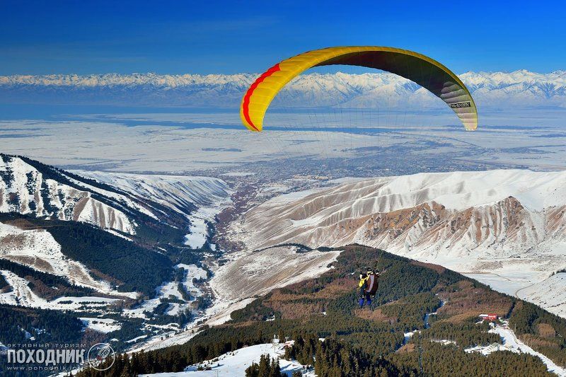 В полёте над Иссык-Кулем фото превью