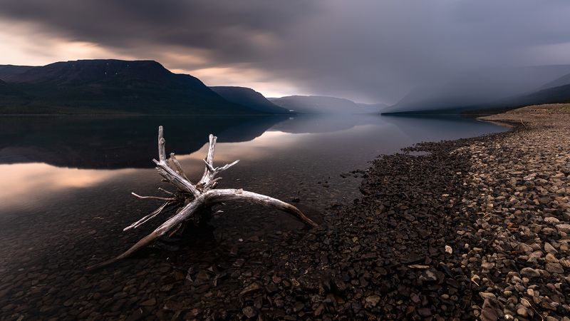 плато путорана, север, лето, сибирь, россия, красноярский край, озеро, горы, природа, длинная выдержка, пейзаж, putorana plateau, north, summer, siberia, russia, krasnoyarsk region, lake, mountains, nature, long exposure, landscape Непогода фото превью