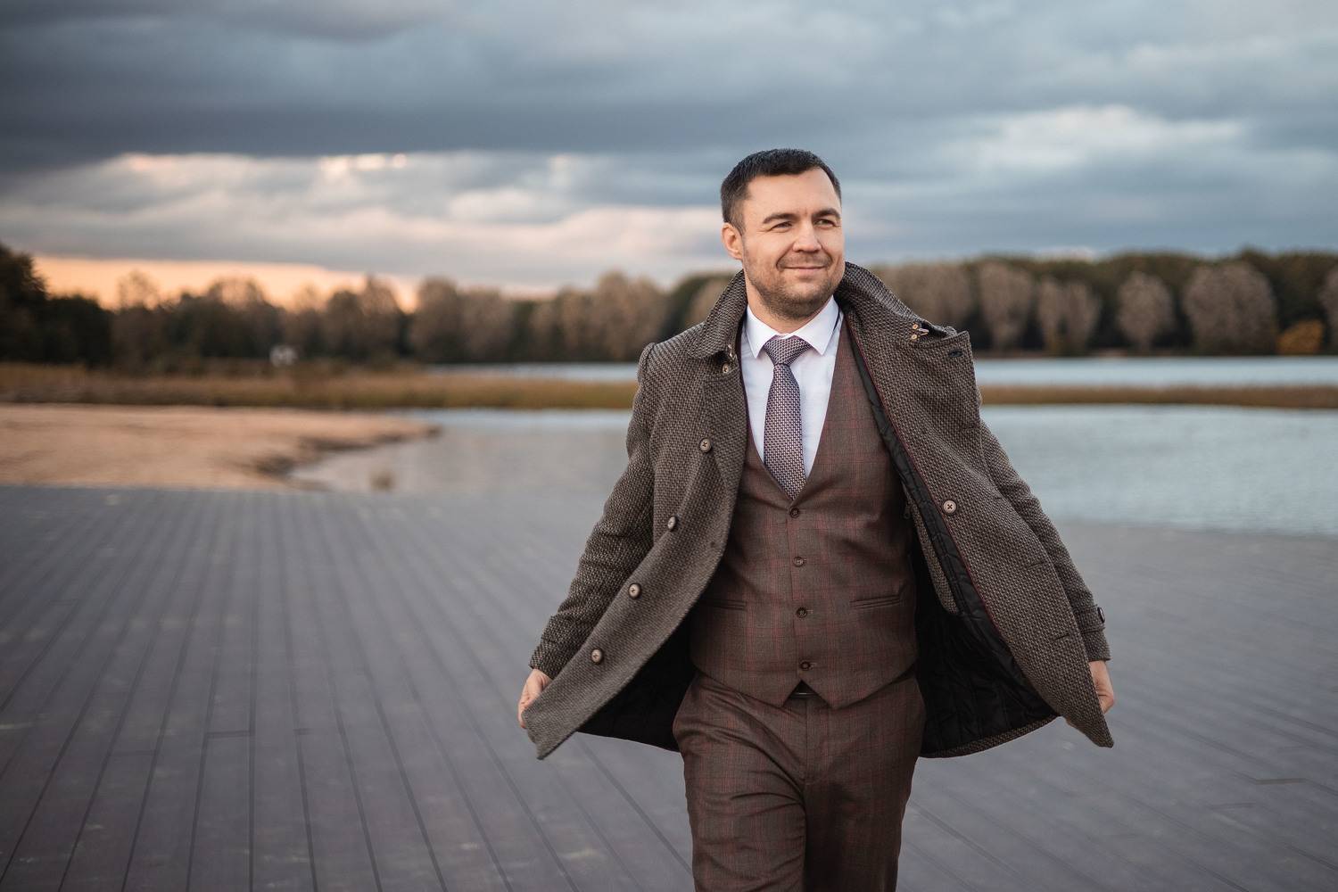 мужчина, модель, портрет, фотосессия, portrait, творческий портрет, мужской портрет, man, young man, постановка, постановочная фотография, style, фотопрогулка, закат, sunset, Владимир Васильев