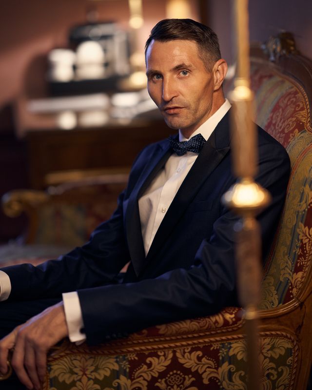 man, portrait, hotel, boss, janitor, дворник, юра-дворник, Юрий Ветлугин, портрет, GQ, Юра GQ, ura_gq, boss, Hugo boss,  Юра GQ фото превью